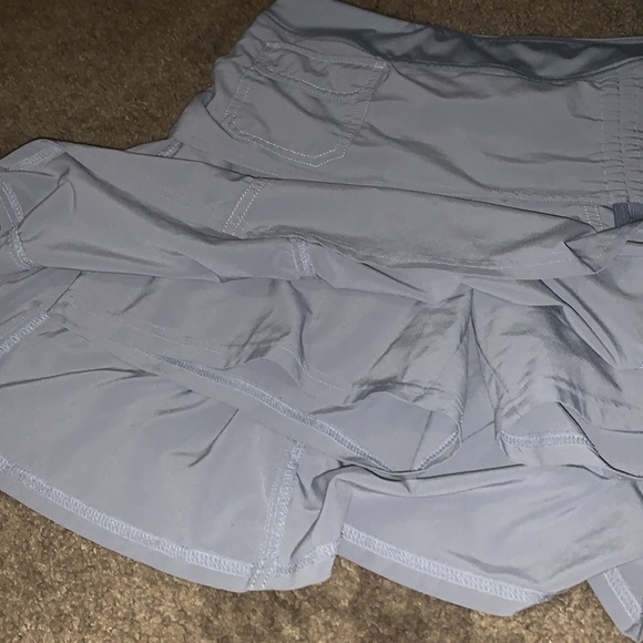 Athleta Wherever Skirt Skort Khaki Pleated Layered Style 219056, Size S or M - Picture 3 of 6